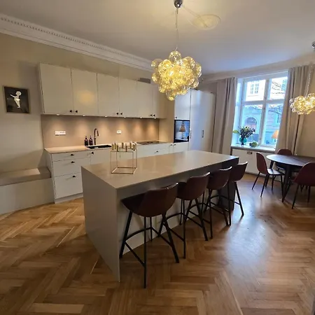 Luxurious In Embassy District Osterbro Appartement