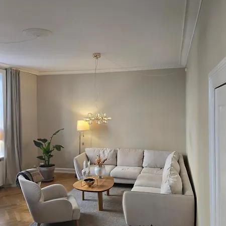 Luxurious In Embassy District Osterbro Appartement *